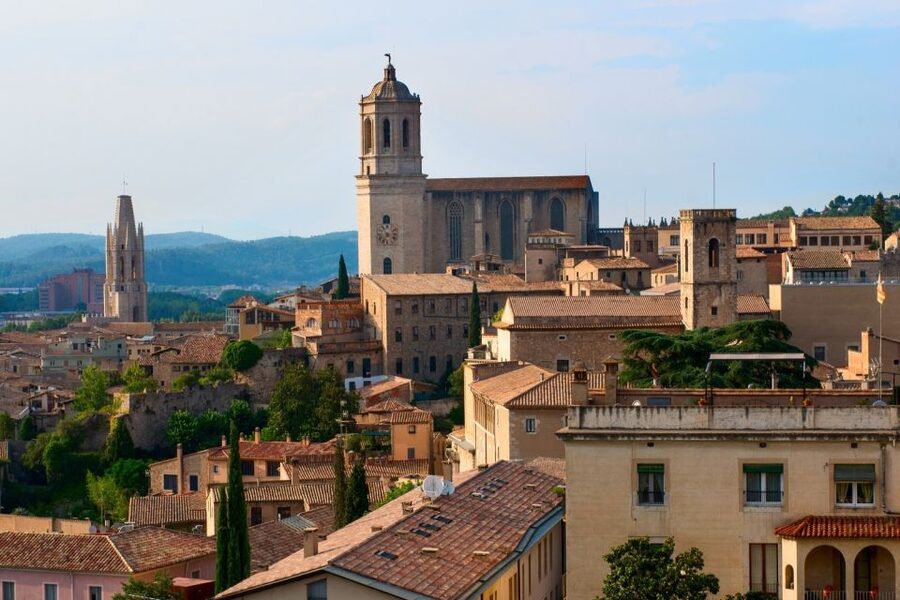 From Barcelona: Girona, Game of Thrones Tour - Leaving Barcelona from Barcelona Nord Station