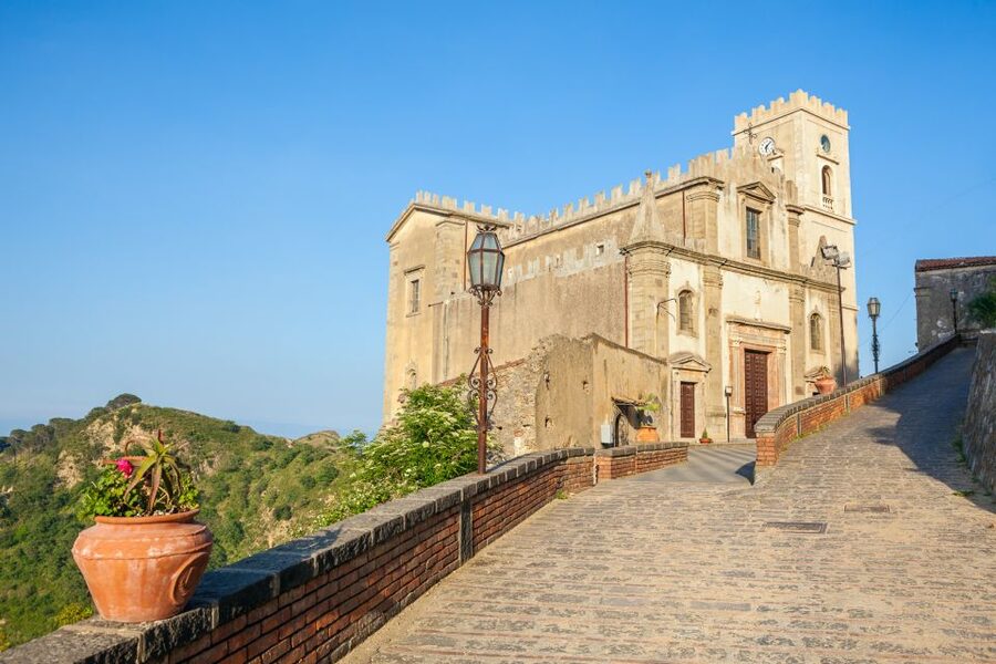 From Catania: Guided Godfather Tour with Taormina Visit - Following The Godfather Through Eastern Sicily