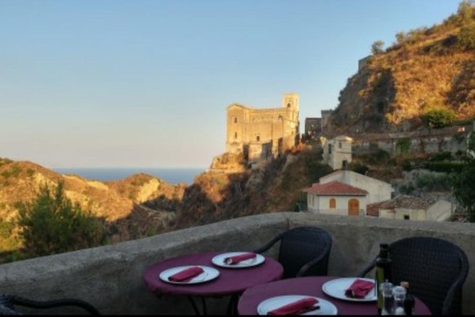 From Catania: Private/Guided Godfather with Appetizer and Pasta - How much time and walking should you expect?
