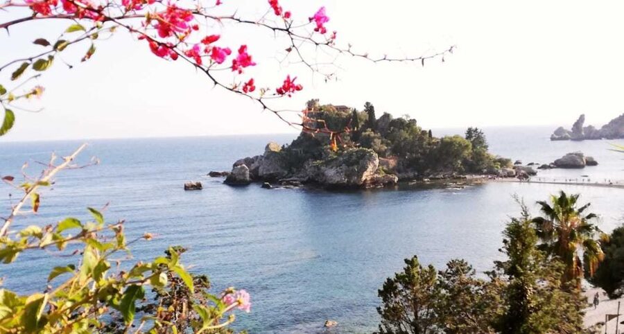 From Catania: White Lotus tour Taormina, Castelmola & Naxos - Key points at a glance