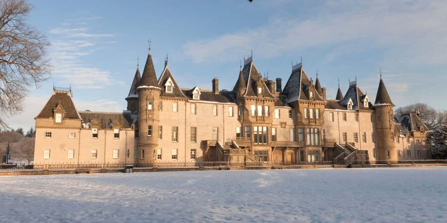 From Edinburgh: 1-Day Outlander Experience with Attractions - Doune Castle and the world of Castle Leoch