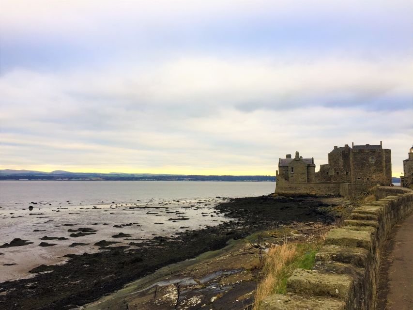 From Edinburgh: Outlander, Palaces, and Jacobites Day Trip - Culross, Claire’s herb garden, and Cranesmuir