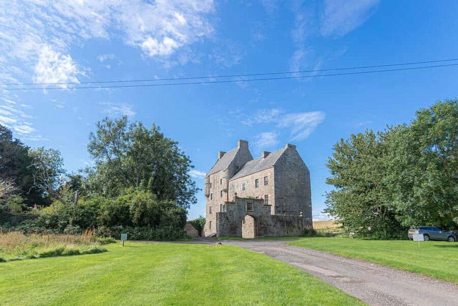 From Edinburgh: Private Outlander location tour - Why this private format works for mixed groups