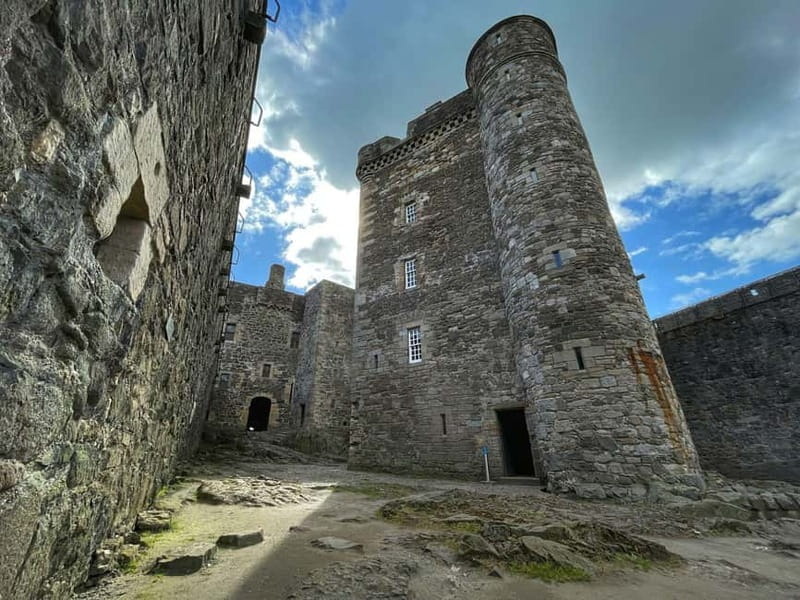 From Glasgow: Outlander Castles and The Scottish Countryside - Midhope Castle is Lallybroch, but only from outside