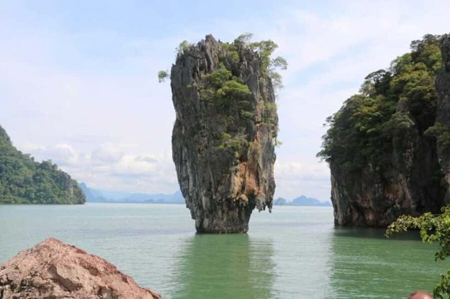 From Khaolak: James Bond Island Tour with Longtail Boat Ride - What the guide and boat crew add