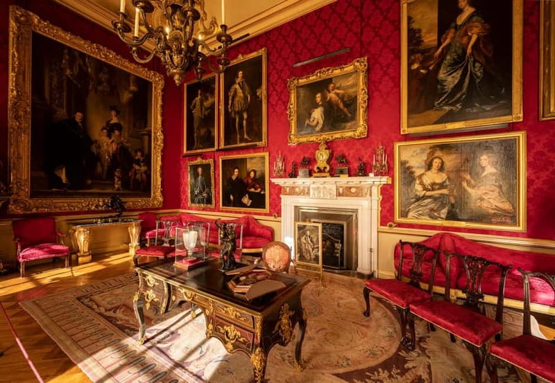 From London: Cotswolds, Blenheim Palace & Downton Abbey - Meeting the coach at Victoria