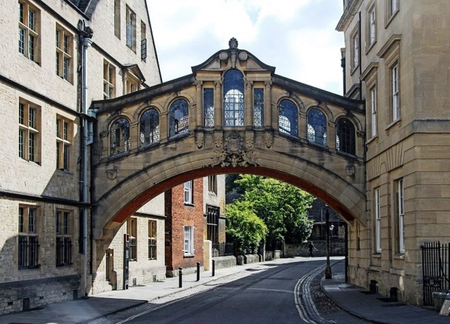 From London: Oxford by Rail & Harry Potter Insights Tour - The optional Bicester Village stop