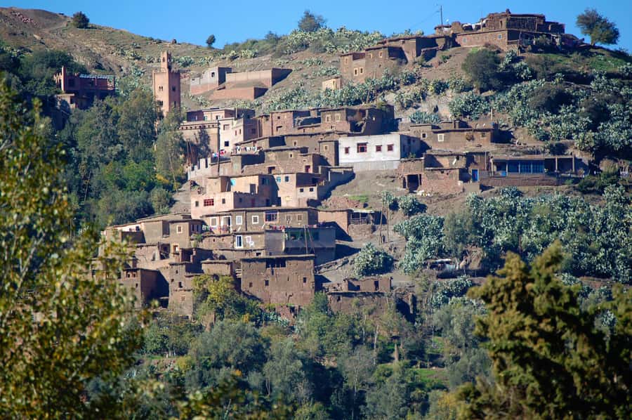 From Marrakech: Kasbah Ait Ben Haddou, Ouarzazate & Studios - The final approach to Ait Ben Haddou