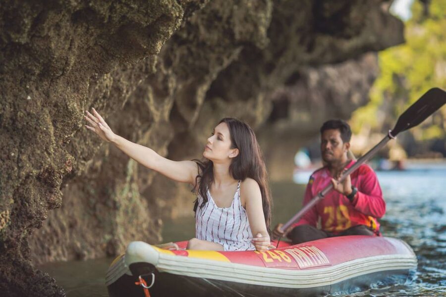 From Phuket: James Bond and Phang Nga Bay Tour by Speedboat - Food, service, and the guides