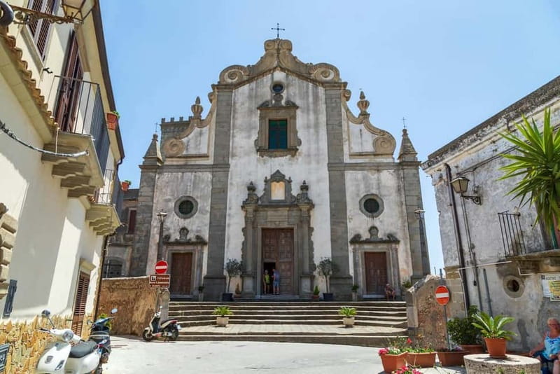 From Taormina Area: The Godfather Sicily Tour - The guides make the difference