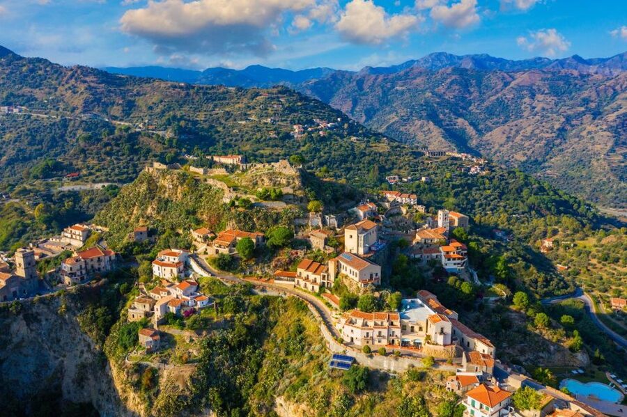From Taormina: Private Godfather Tour with Lunch - The mafia story behind the movie