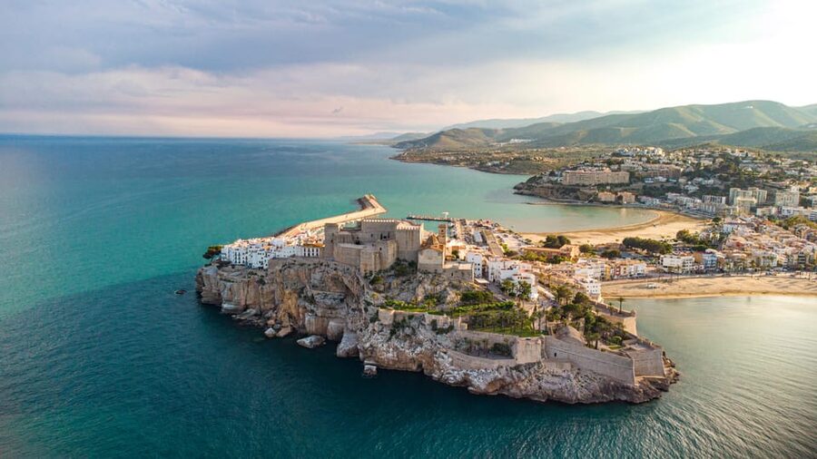 From Valencia: Peniscola Day tour, Game of Thrones - Walking Peñíscola’s old town and filming sites