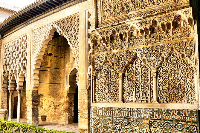 Full Alcázar History Seville and introduction Game of Thrones Tour - Is the tour suitable for non-fans?