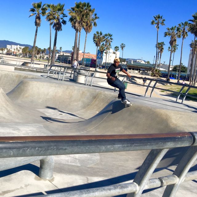 Full-Day City Tour of LA, Hollywood, Beverly Hills & Beaches - Santa Monica Pier gives you an easy start