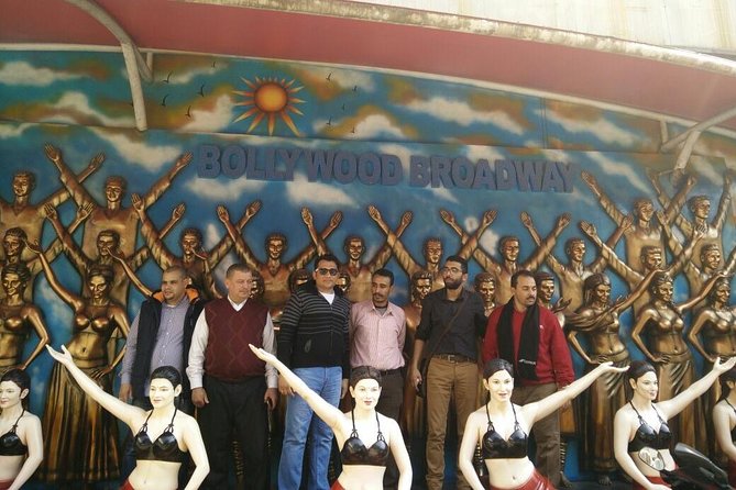 Full-Day Private Slum and Bollywood Tour with DANCE. - Key points to know before booking