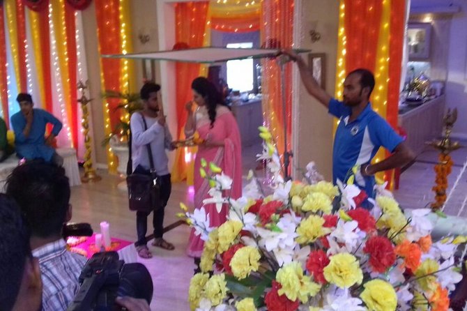 Full-Day Private Slum and Bollywood Tour with DANCE. - Who will get the most from this day