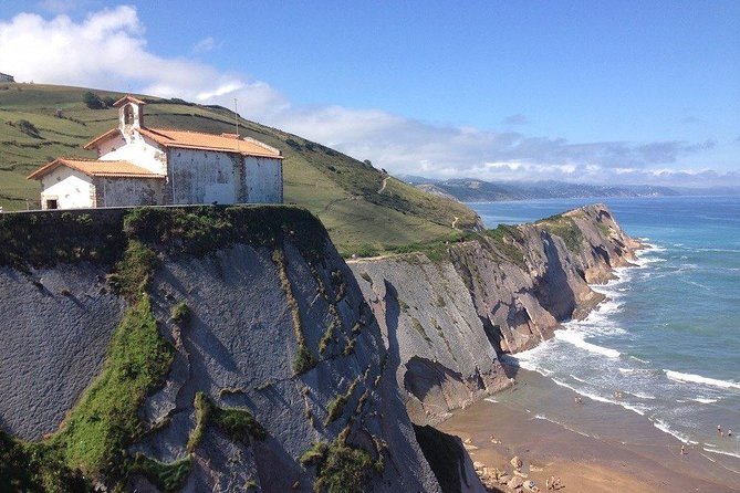 Game of Thrones Basque Coast Locations Tour from San Sebastian - Leaving San Sebastian at 9:00 in the morning