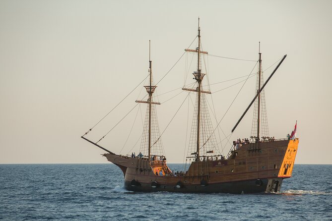 Game of Thrones Cruise And Walking Tour Karaka Dubrovnik - The 45-minute approach to King’s Landing