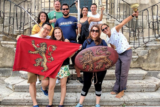 Game of Thrones Extended Tour with Swords and Props - Starting beneath the Lannister banner