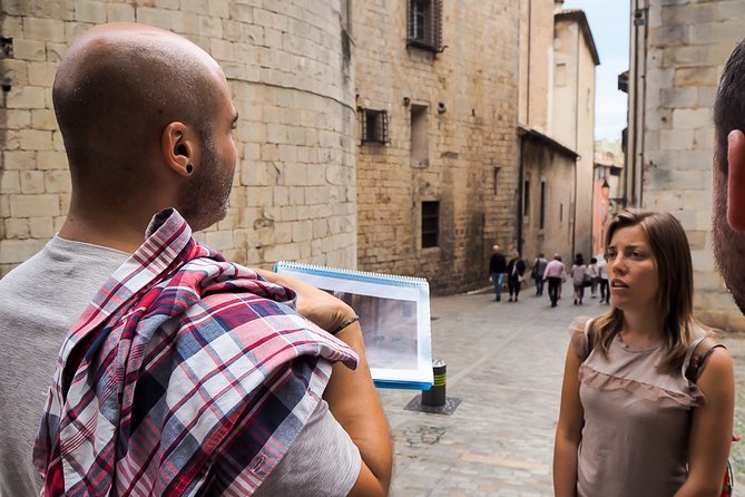 Game of Thrones Girona Walking Tour - Finishing by the Lioness statue