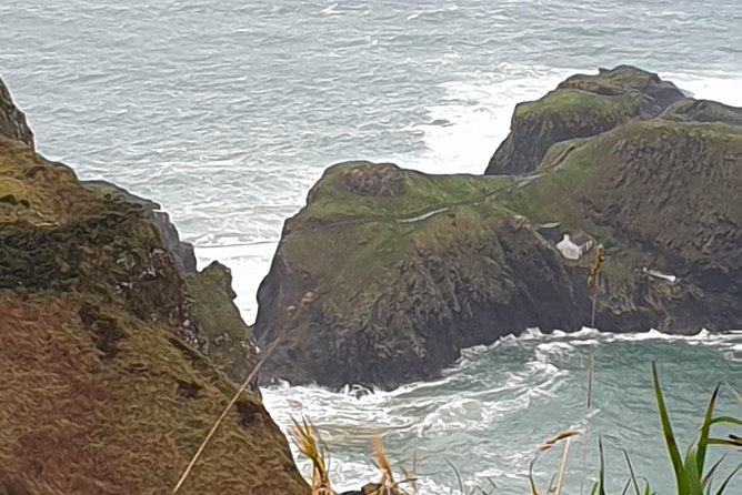 Game of Thrones scene location inc Giants causeway from Belfast - Carrick-a-Rede and the Atlantic rope bridge