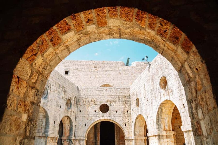 Game of Thrones Shooting Locations Guided Walking Tour - Walking the Old Town from Onofrio’s Fountain to Stradun