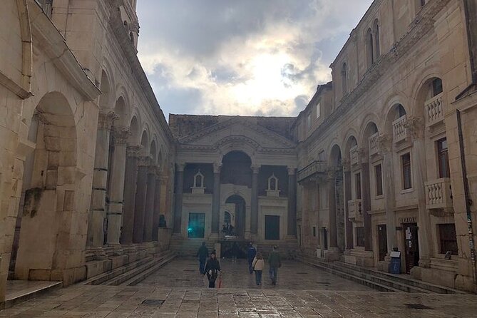 Game Of Thrones Split Walking Tour - The palace substructures and Daenerys’s dragons