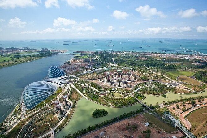 Gardens by the Bay E - Ticket with Flower Dome +CF Singapore - The free night light show changes the value