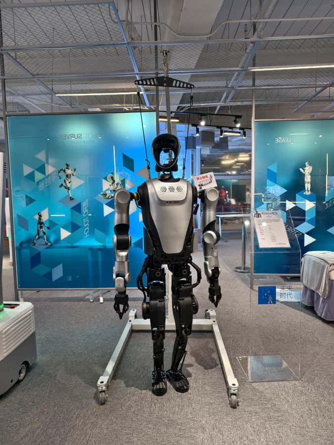 Gen-Z Private Tour: Shenzhen Tech Marvels - A robotaxi ride with ordinary taxi pricing
