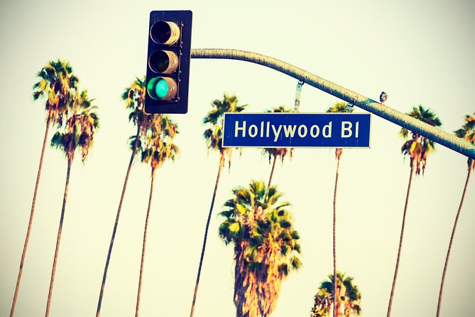 Ghosts of Hollywood Night-Time Walking Tour - El Capitan Theatre and its lingering stories
