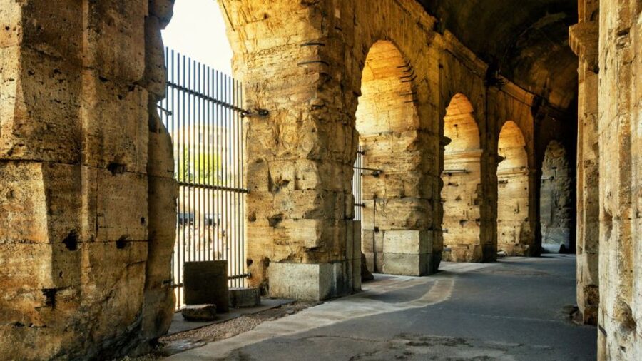 Gladiators & Saints: Colosseum Arena and St. Peter's Prison - Palatine Hill and the story of Romulus and Remus