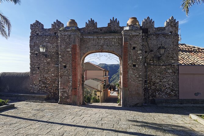 Godfather tour Sicily: Savoca-Forza d’Agrò - The tour suits film fans, cruise passengers, and curious sightseers