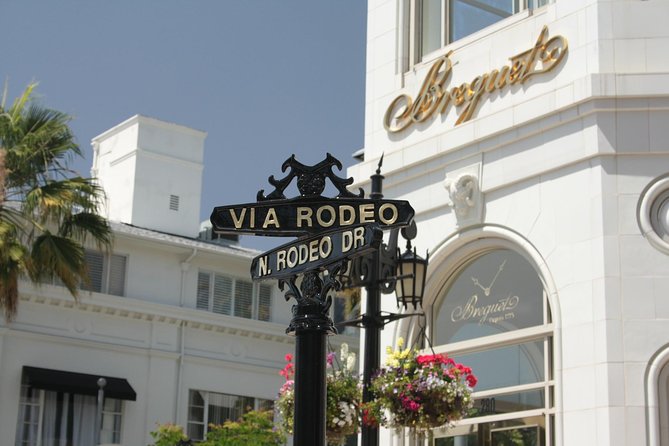 Grand City Tour of Los Angeles, Hollywood and Beverly Hills - Hollywood Boulevard keeps the schedule moving