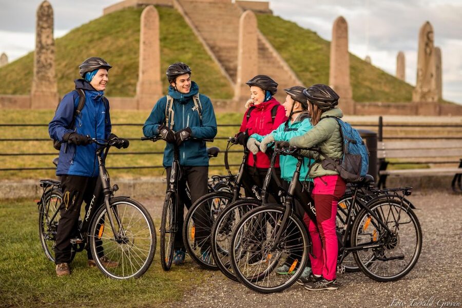 Guided E-Bike Tour in Haugesund: city, vikings, Rising Tides - Guides, group size, and the tone of the ride