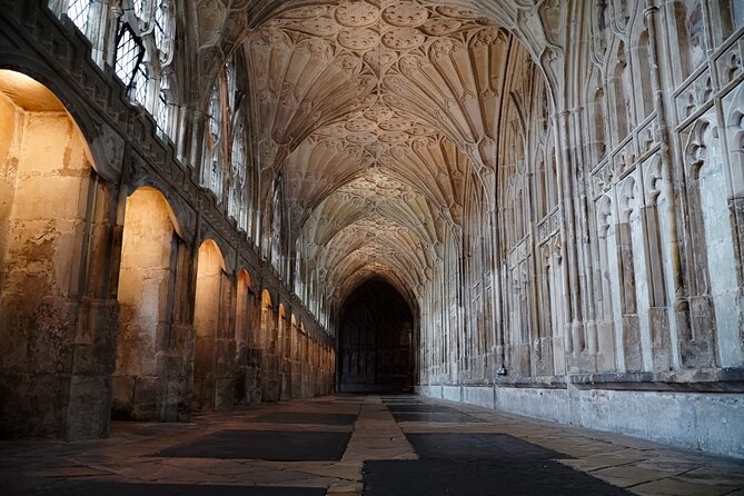 Guided Tour of Harry Potter Film Locations of Lacock & Cotswolds - Starting at 8:30 a.m. in central London