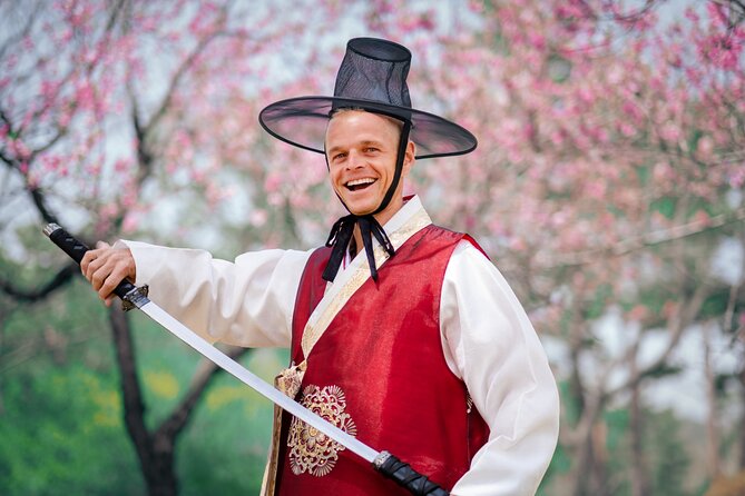 Gyeongbokgung Palace K-drama Hanbok Rental in Seoul - Who will get the most from this rental