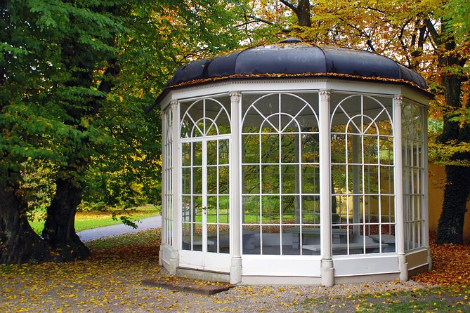 Hallstatt & Sound of Music Movie locations - Starting in Salzburg with Maria and Mirabell Gardens