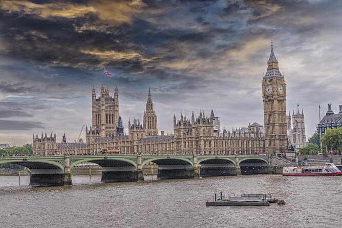 Harry Potter Black Taxi Private Tour of London with Hotel Pickup - Key things to know before you book