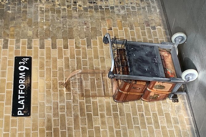 Harry Potter Black Taxi Private Tour of London with Hotel Pickup - Leadenhall Market and the first Diagon Alley