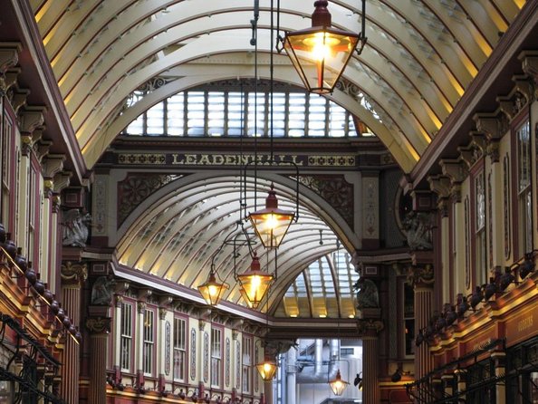 Harry Potter Bus Tour of Filming Locations - What the purple Routemaster adds