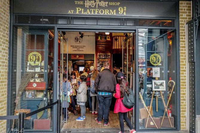 Harry Potter London Sights and Film Locations - Private Tour - The Palace Theatre and Cursed Child connection