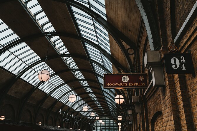 Harry Potter Private Tour in London - Whitehall and the telephone booth to the Ministry