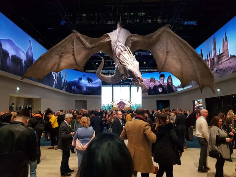 Harry Potter Studio Ticket & Tour of London Film Locations - How much walking and waiting to expect
