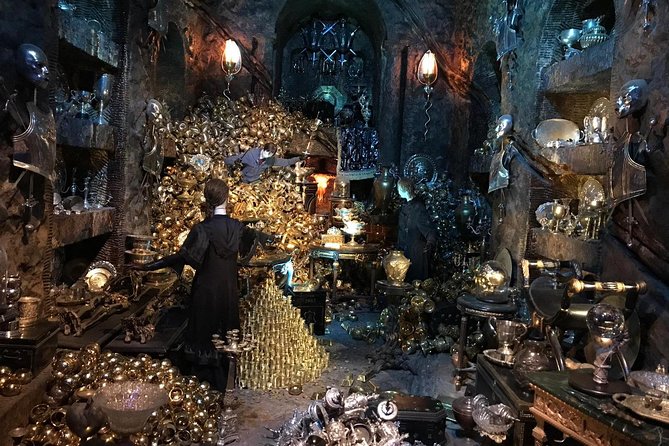 Harry Potter Studio Tickets and London Film Locations Guided Tour - Price, transport, and what you are really buying