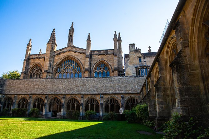 Harry Potter Walking Tour of Oxford Including New College - St. Mary’s and Oxford’s literary circle