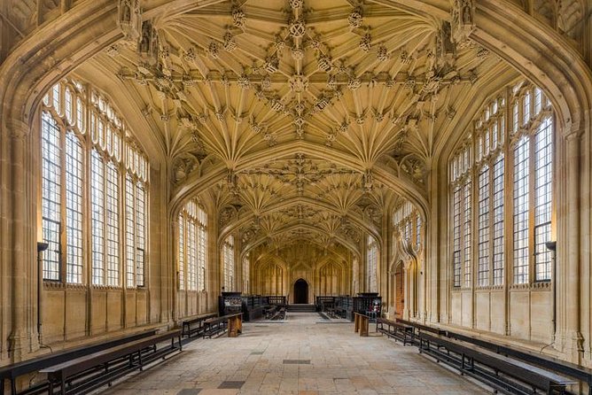 Harry Potter Walking Tour of Oxford Including New College - The quiz, pacing, and guide style