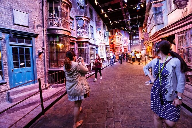 Harry Potter Warner Bros. Studio Tour from London - Entering the Great Hall