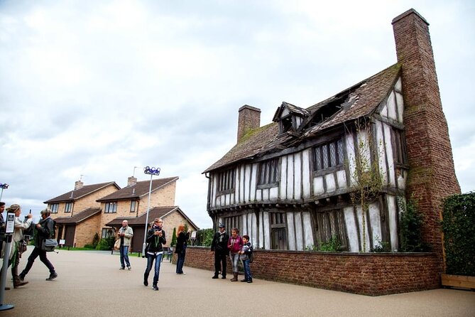 Harry Potter Warner Bros. Studio Tour from London - Meeting Buckbeak and Aragog