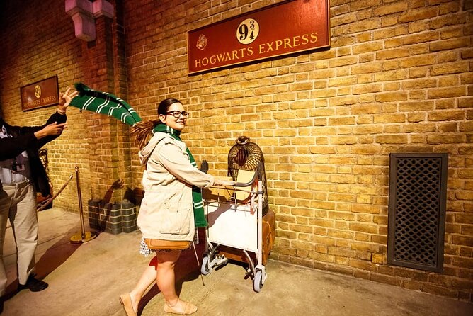 Harry Potter Warner Bros. Studio Tour from London - Platform 9¾ and the Hogwarts Express