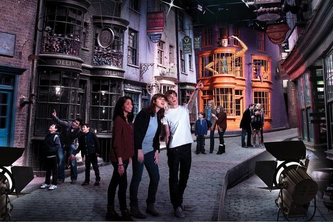 Harry Potter Warner Bros. Studio Tour with Transport from London - Planning your four hours inside